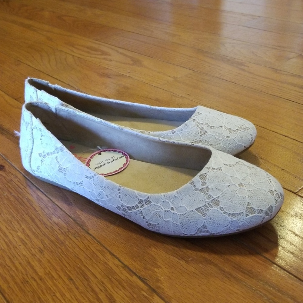 *BRAND NEW* Cute shoes!